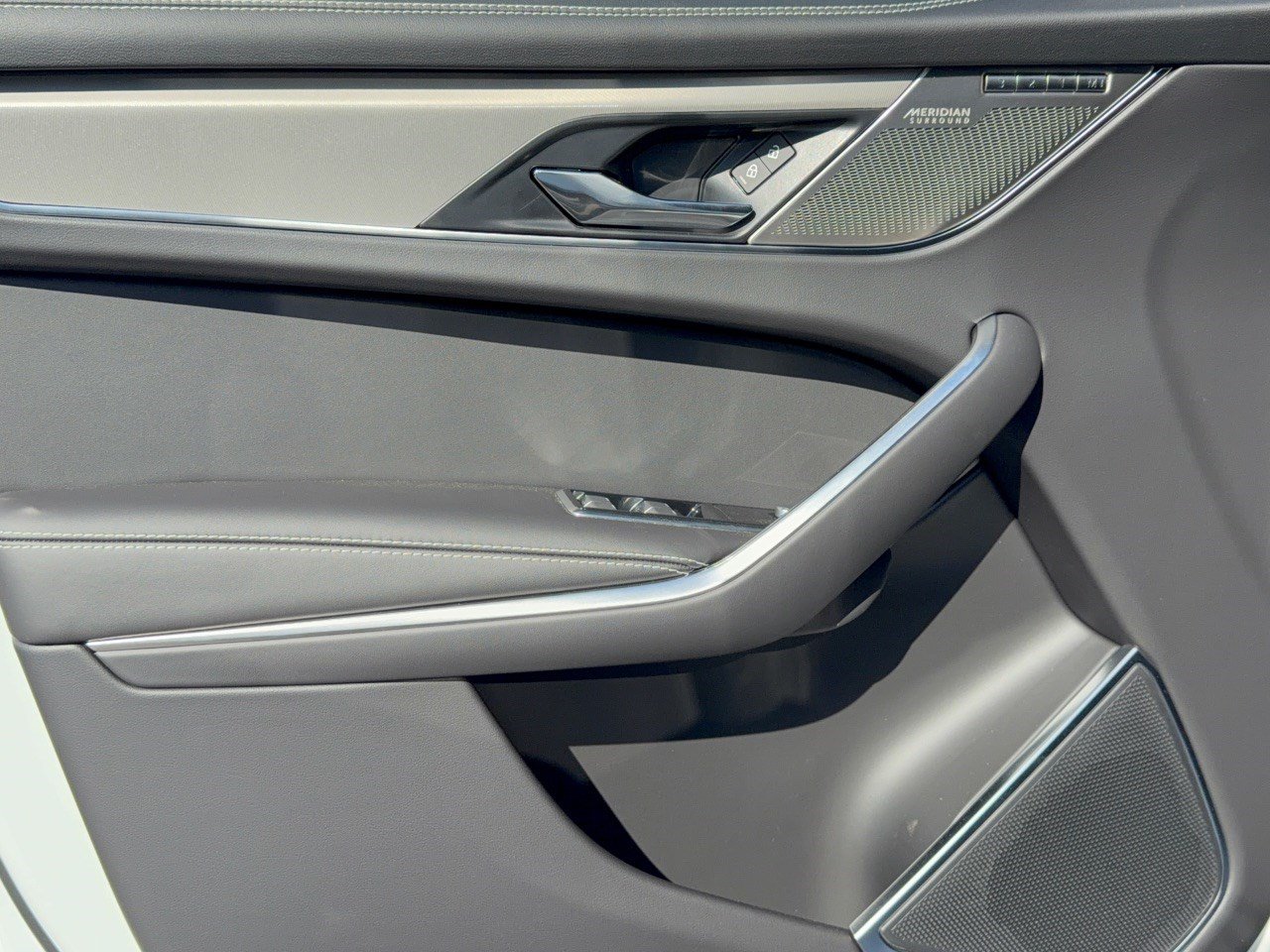 New 2026 Jaguar F-PACE R-Dynamic S AWD/4WD image 14