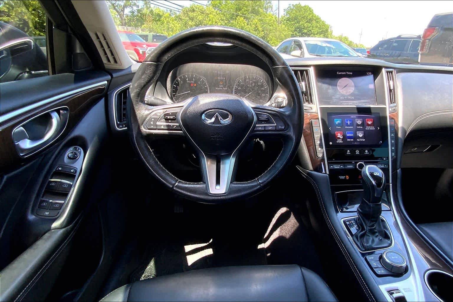 Used 2018 INFINITI Q50 Luxe AWD/4WD image 6