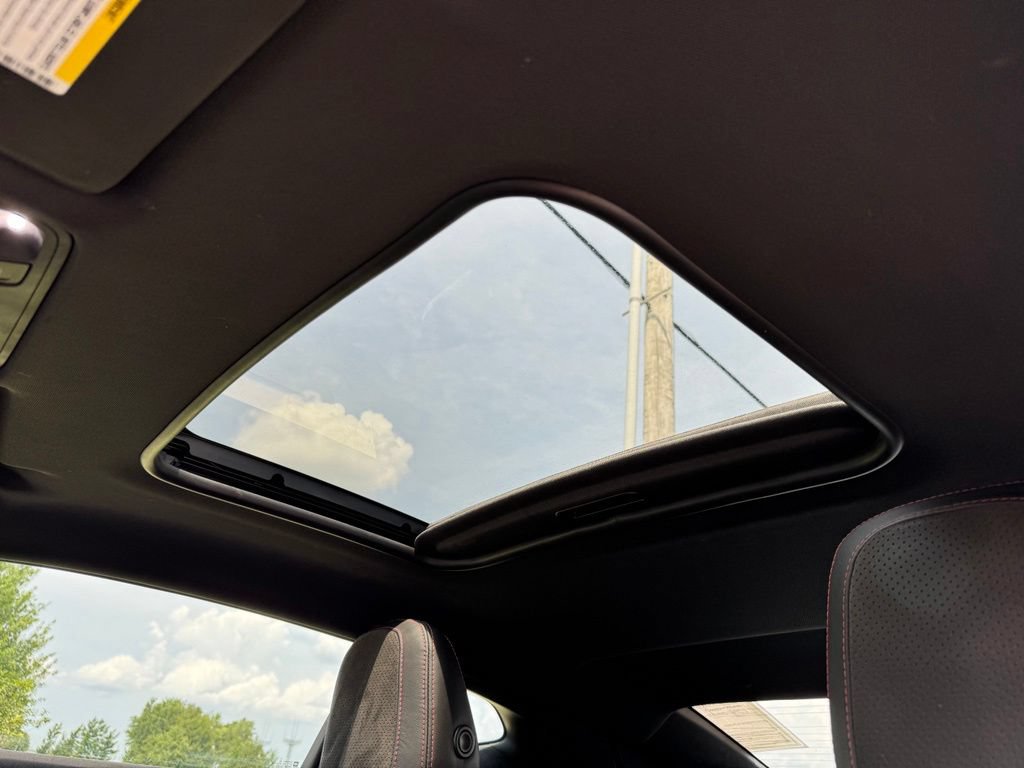 Used 2022 Chevrolet Camaro ZL1 RWD image 19
