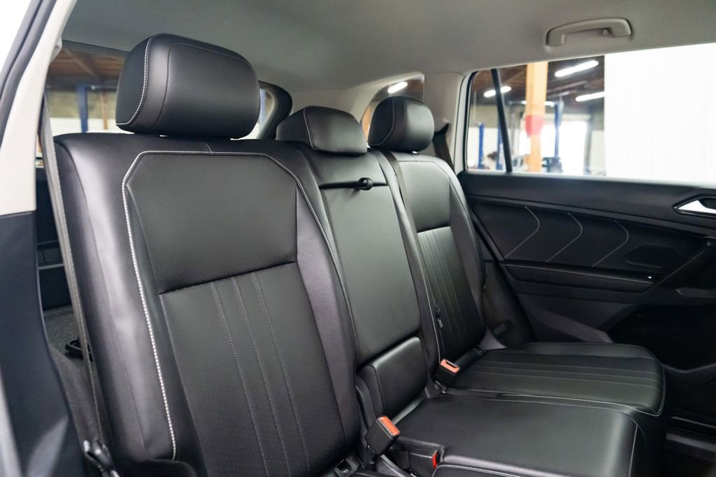 Used 2024 Volkswagen Tiguan SE image 29