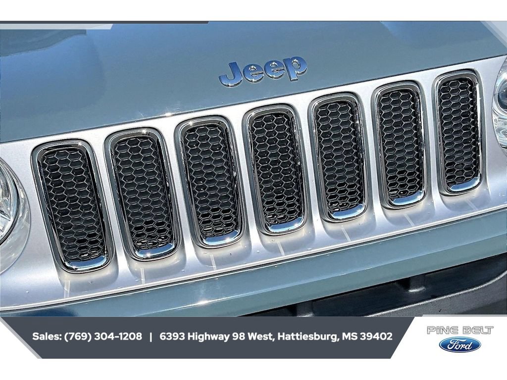 Used 2017 Jeep Renegade Limited AWD/4WD image 22
