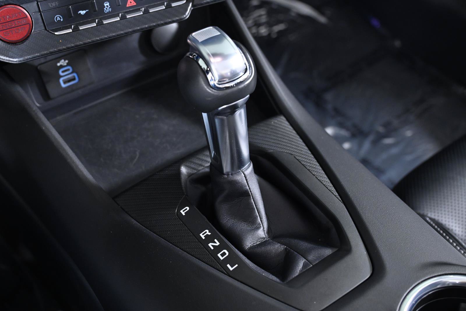 Used 2025 Ford Mustang Premium RWD image 29