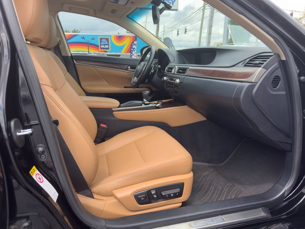 Used 2015 Lexus GS 350 AWD w/ Premium Package image 12