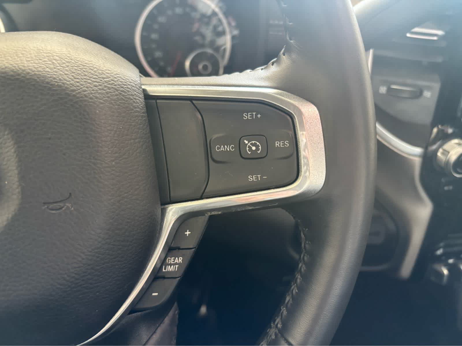 Used 2024 RAM 2500 Laramie AWD/4WD image 7