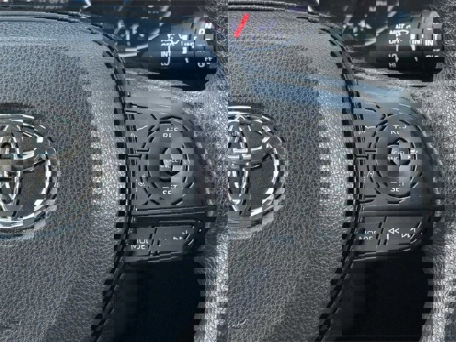 Used 2020 Toyota RAV4 XLE image 13