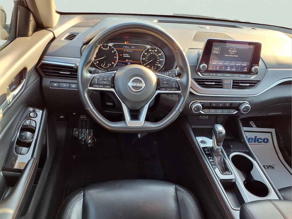 Used 2024 Nissan Altima 2.5 SR FWD image 9