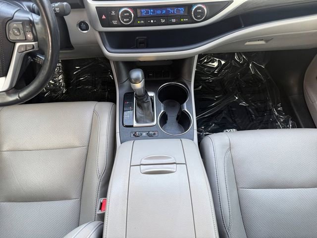 Used 2019 Toyota Highlander Limited Platinum image 5