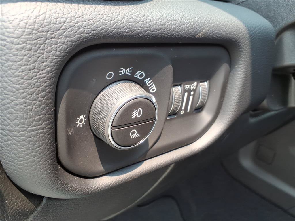 New 2026 RAM 2500 Laramie AWD/4WD image 22