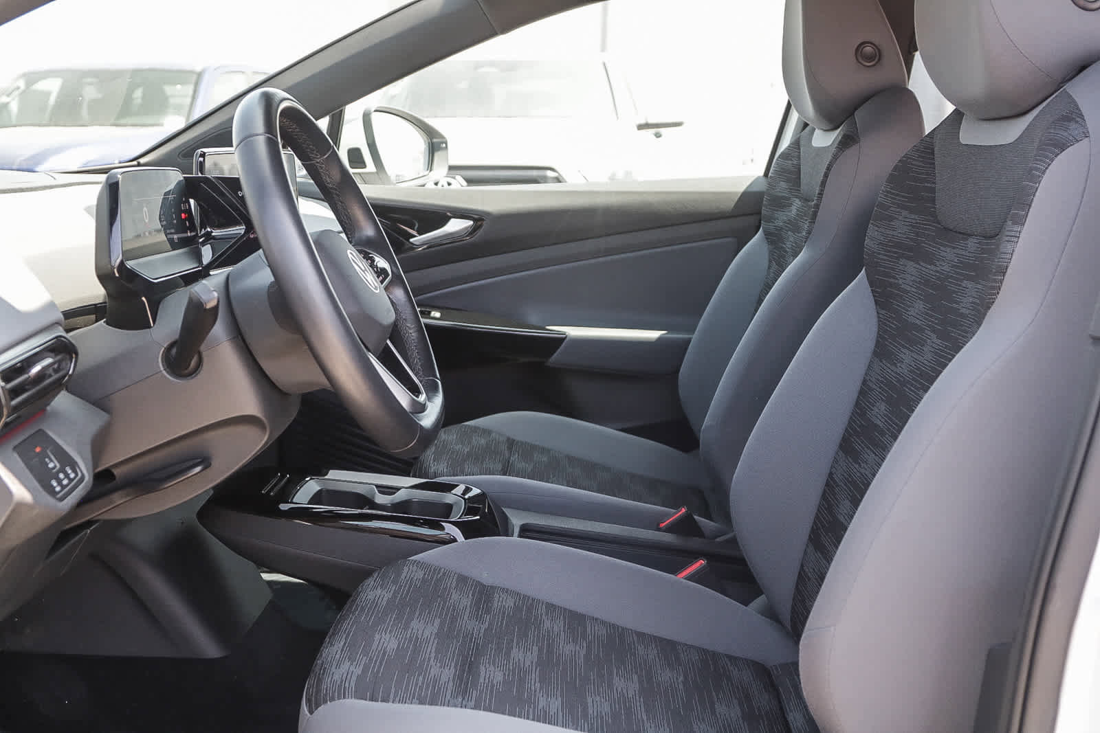 Used 2022 Volkswagen ID.4 Pro image 17