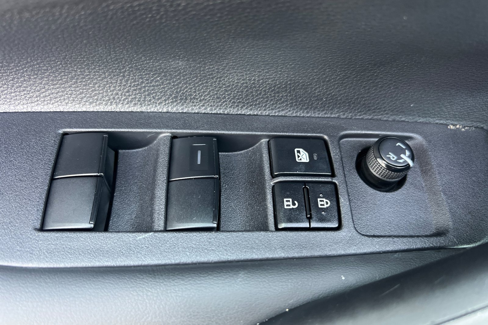 Certified 2025 Toyota Corolla SE image 11