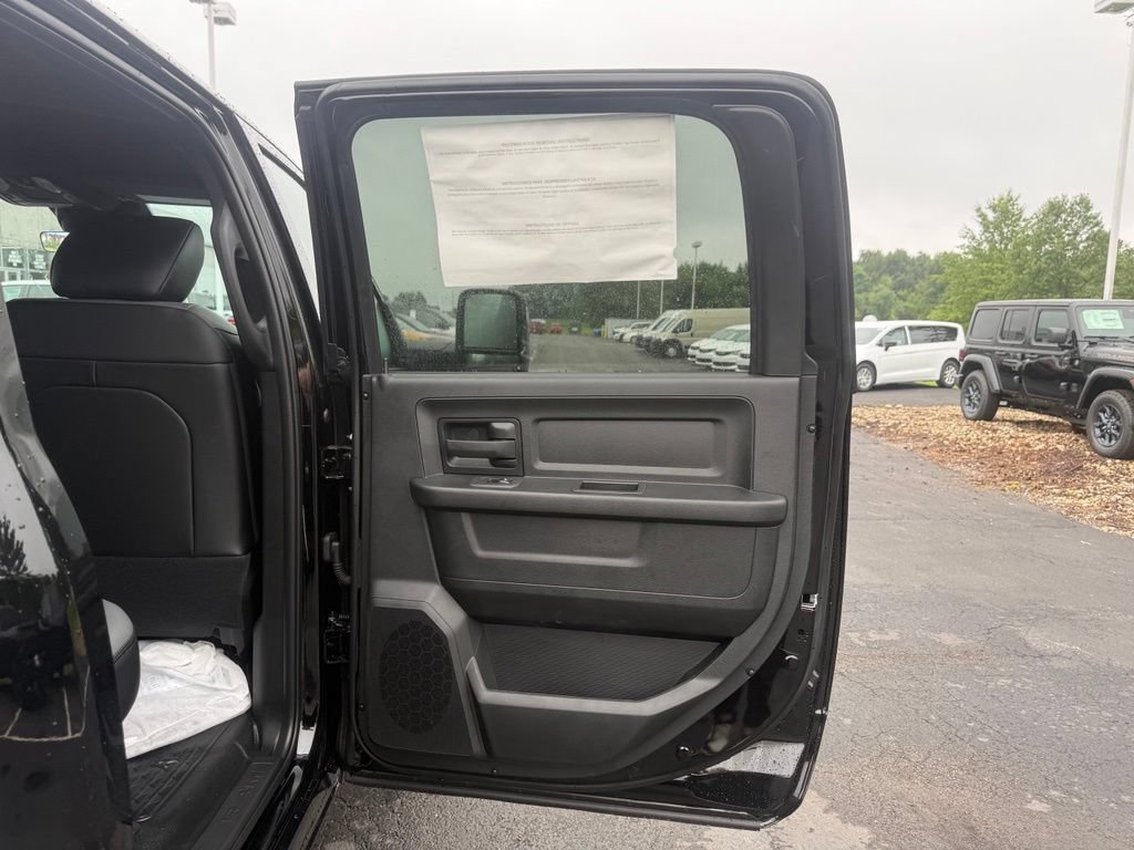 New 2026 RAM 5500 Tradesman w/ Chrome Appearance Group AWD/4WD image 41