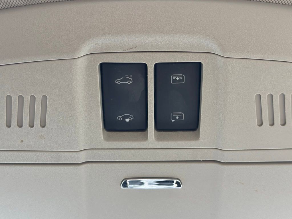 Used 2019 Buick Envision Essence image 27