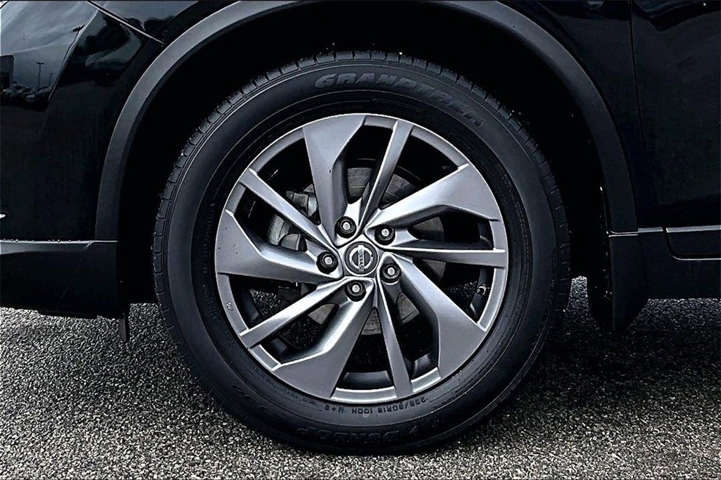 Used 2016 Nissan Rogue SL w/ SL Premium Package image 13