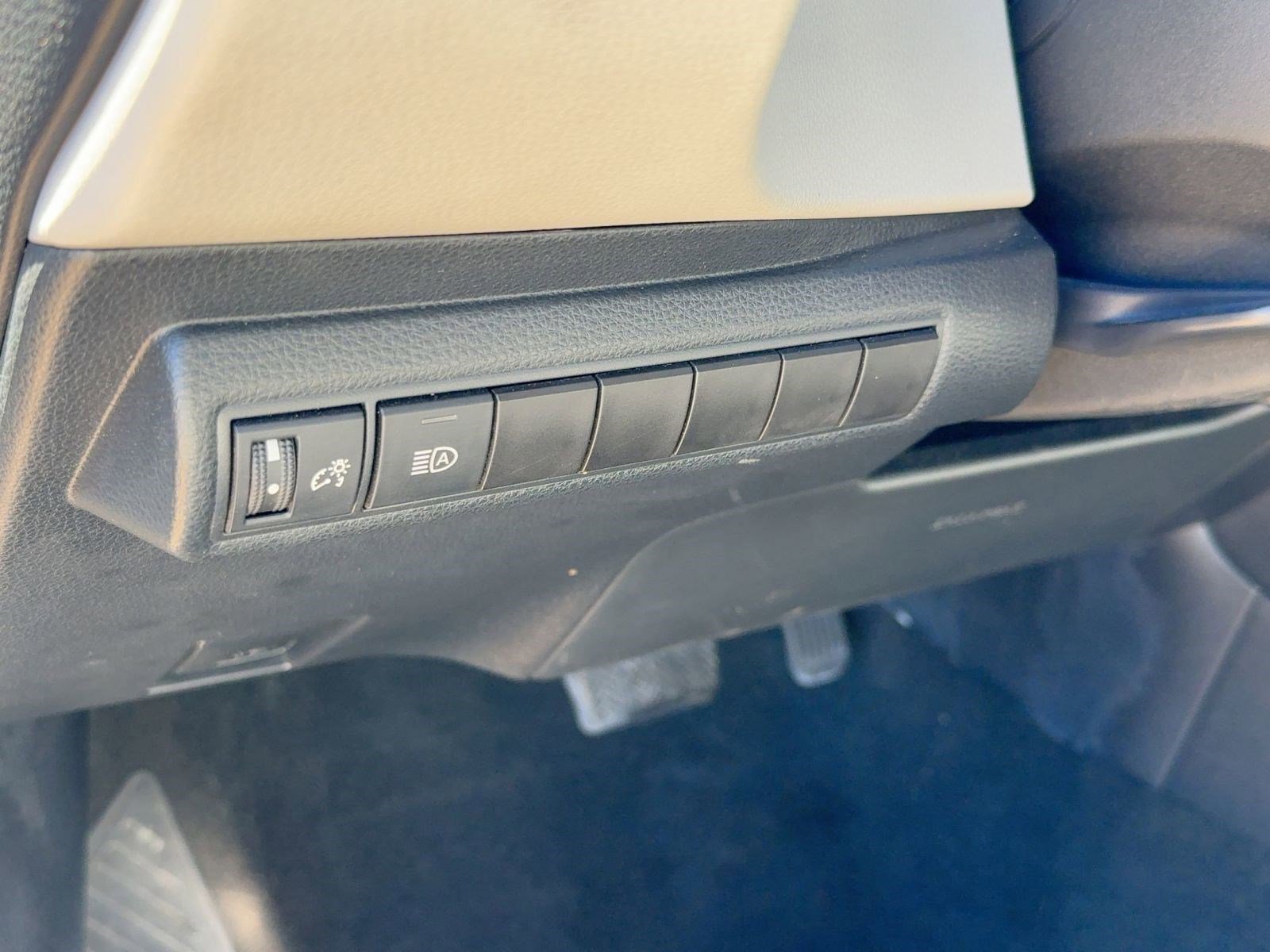 Used 2023 Toyota Corolla LE image 17