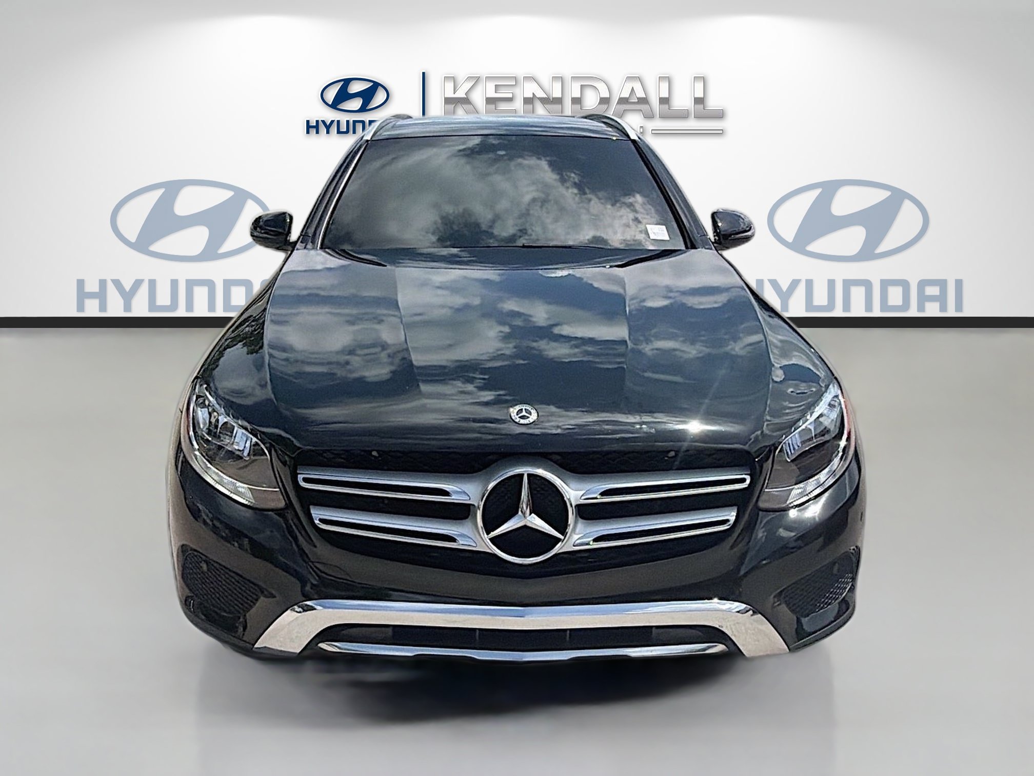Used 2019 Mercedes-Benz GLC 300 4MATIC image 2