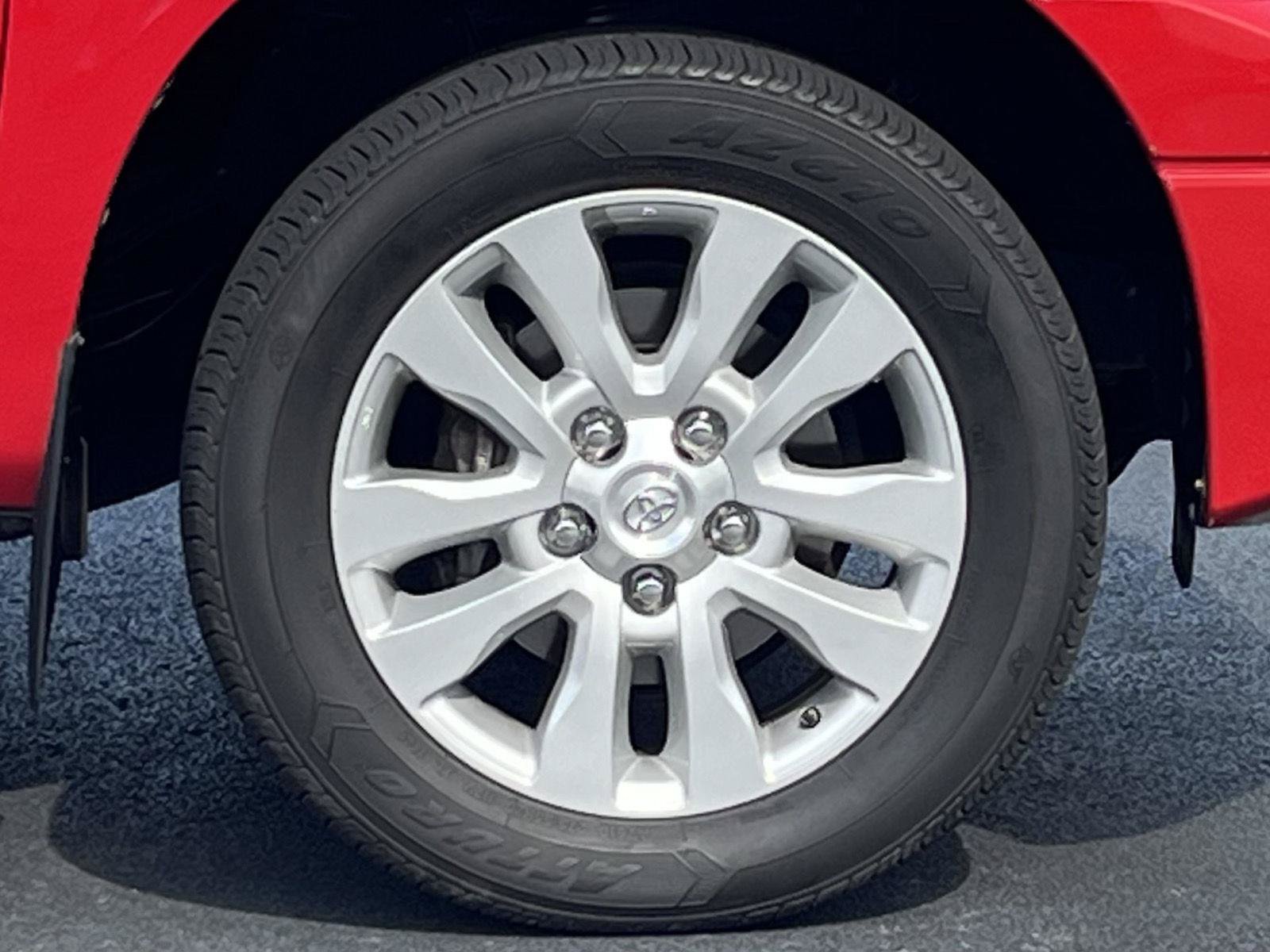 Used 2012 Toyota Tundra Limited w/ Memory Pkg RWD image 30