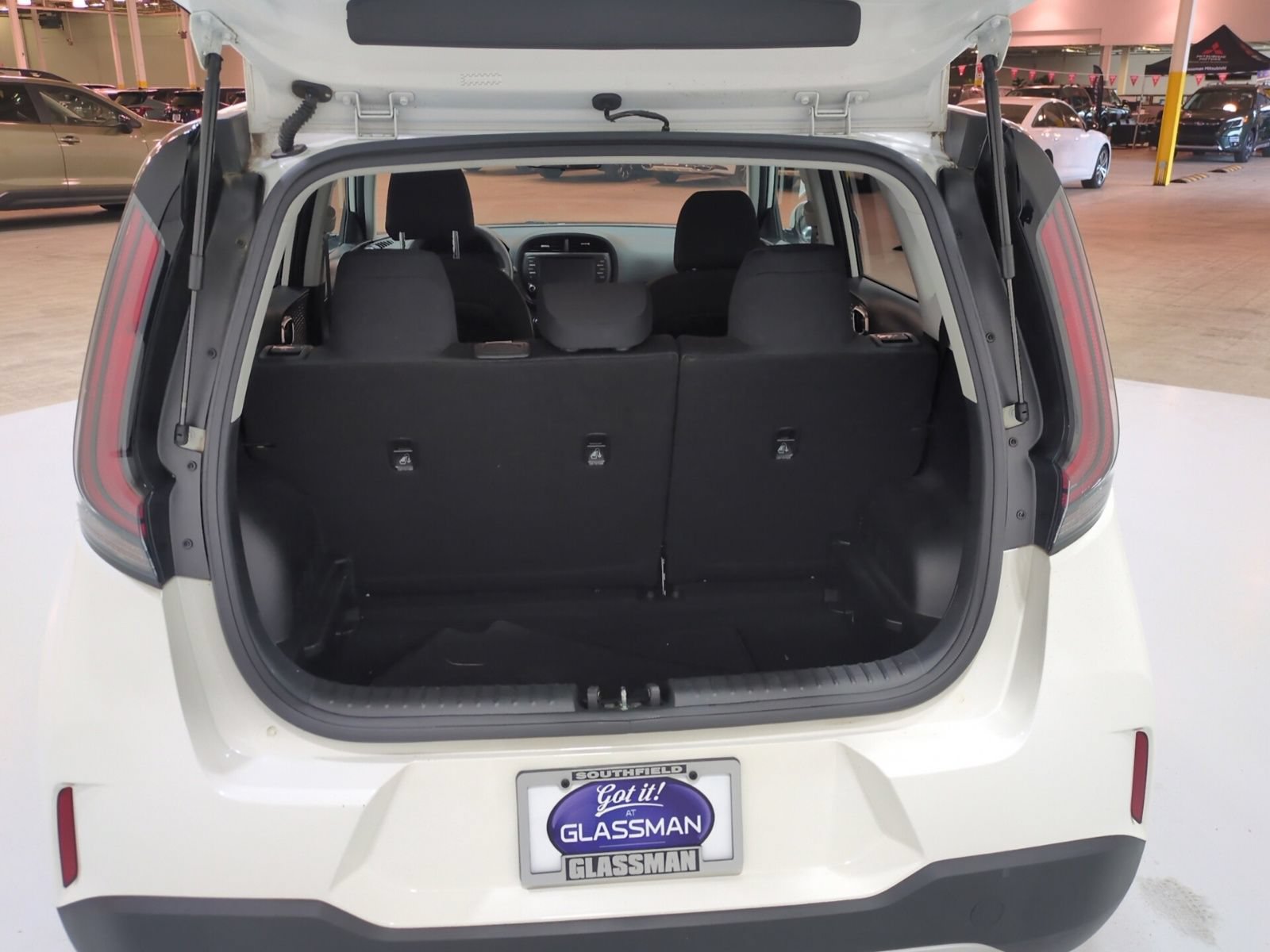 Certified 2023 Kia Soul LX FWD image 12