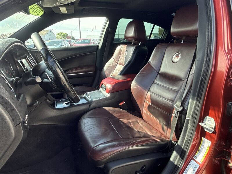 Used 2014 Dodge Charger SXT RWD image 19
