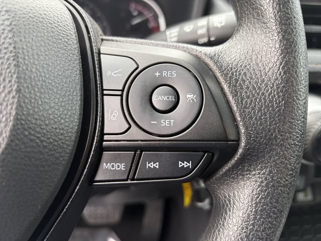 Used 2025 Toyota RAV4 LE AWD/4WD image 18