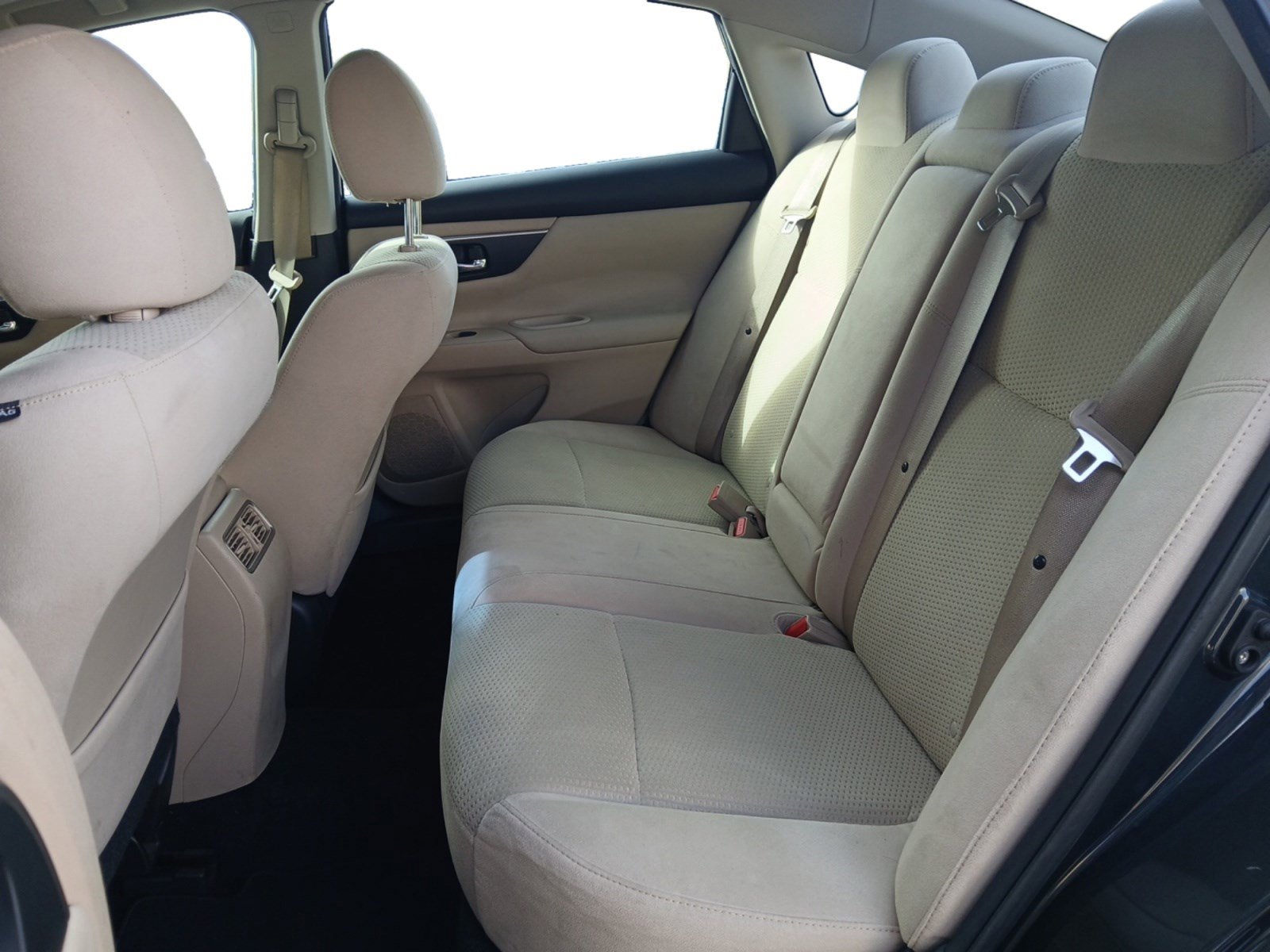 Used 2015 Nissan Altima 2.5 SV w/ Convenience Package image 13