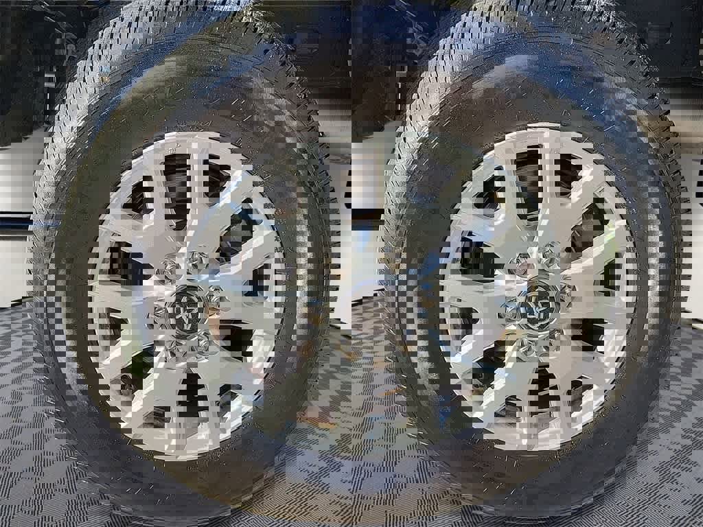 Used 2024 Toyota Tacoma SR5 image 7