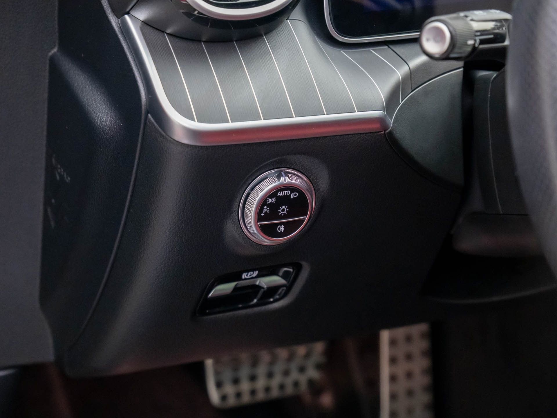 Used 2024 Mercedes-Benz C 300 Sedan image 19