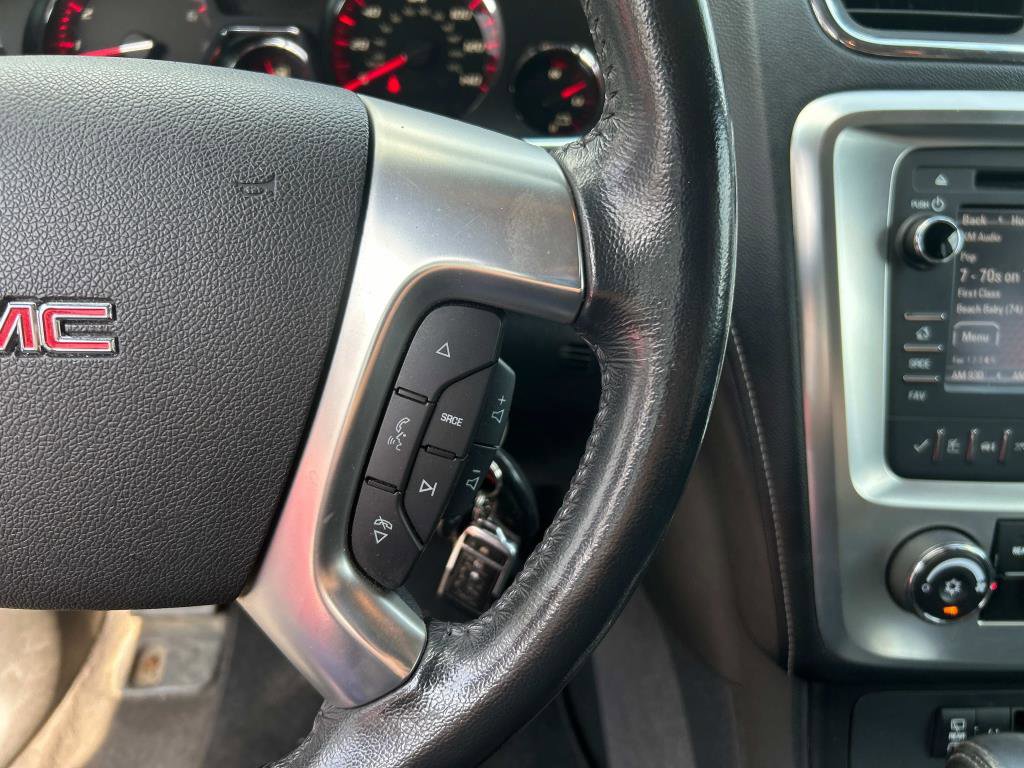 Used 2013 GMC Acadia SLE image 25