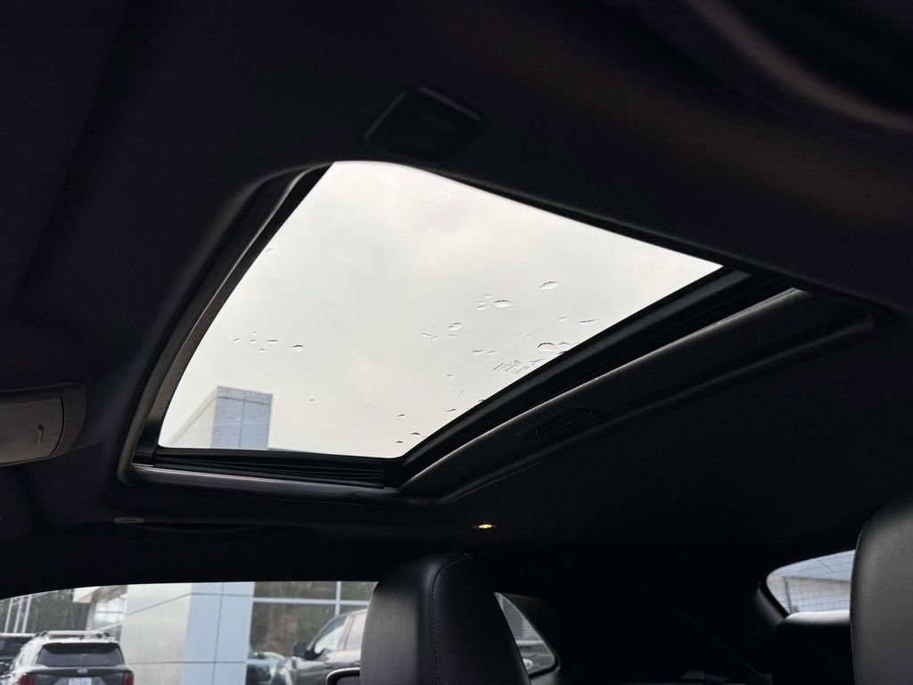 Used 2018 Dodge Challenger R/T Scat Pack w/ Leather Interior Group image 20