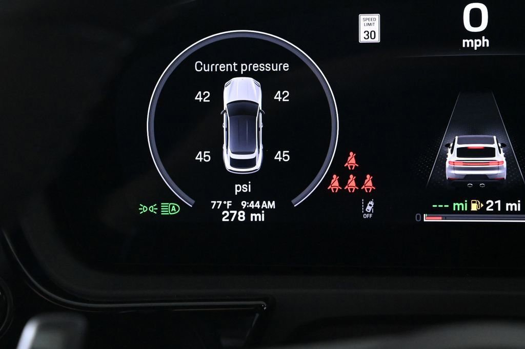 Certified 2026 Porsche Cayenne Turbo image 14