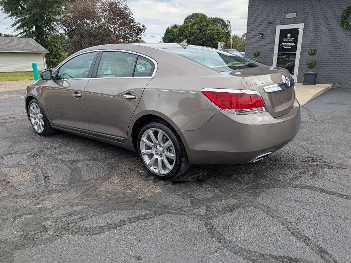 Used 2010 Buick LaCrosse CXS w/ Touring Package FWD image 4
