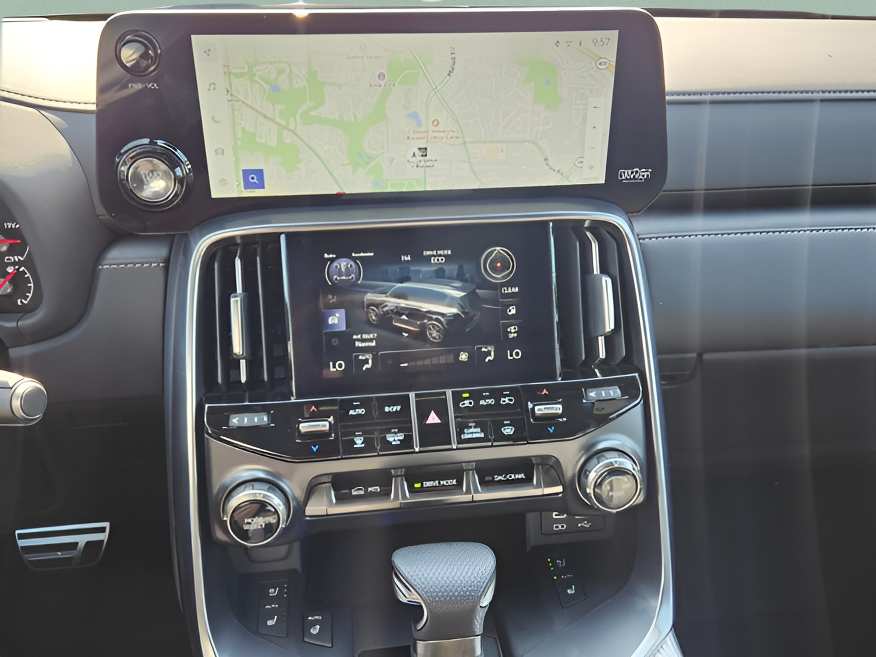 Used 2024 Lexus LX 600 F Sport AWD/4WD image 16