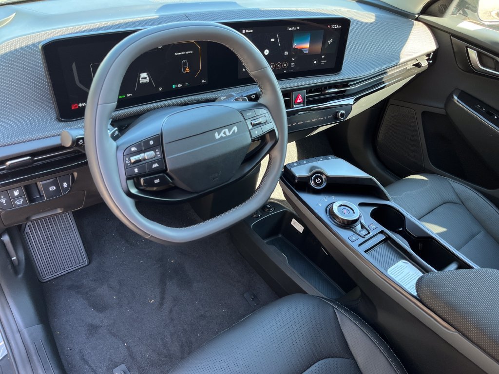 New 2026 Kia EV6 Wind RWD image 10