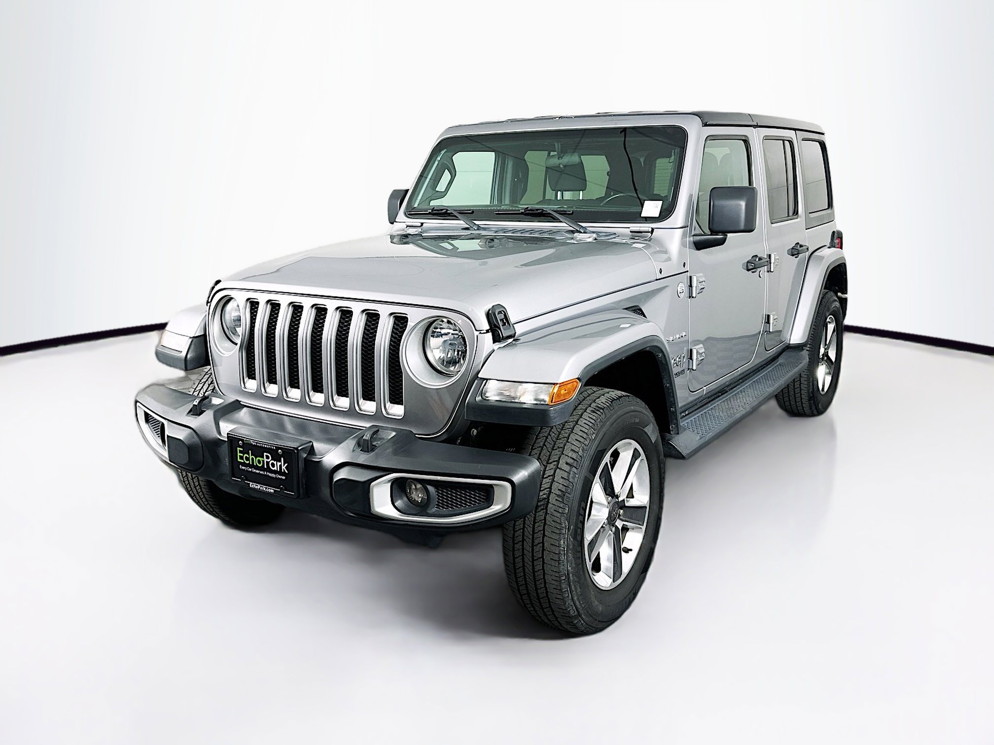 Used 2020 Jeep Wrangler Unlimited Sahara image 3
