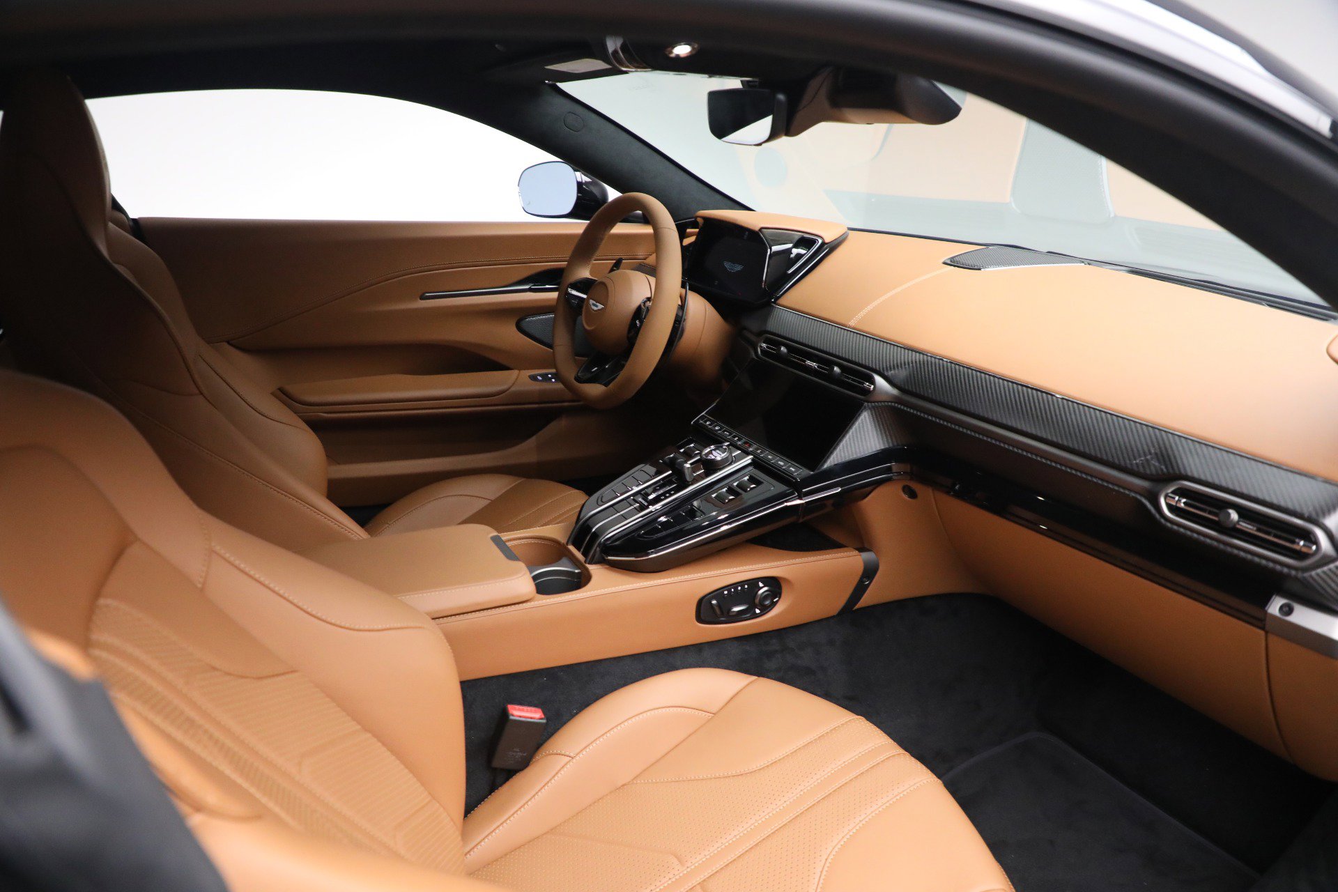 New 2026 Aston Martin V8 Vantage Coupe image 18