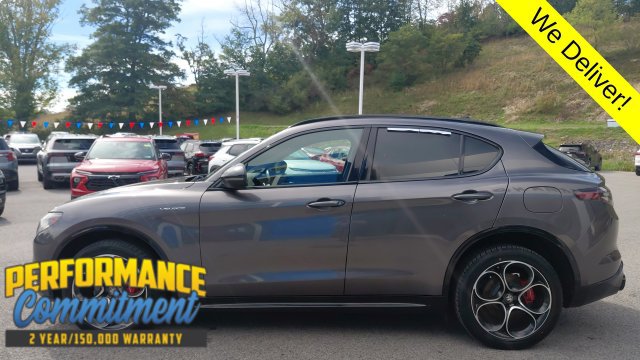 Used 2024 Alfa Romeo Stelvio Veloce AWD/4WD image 7