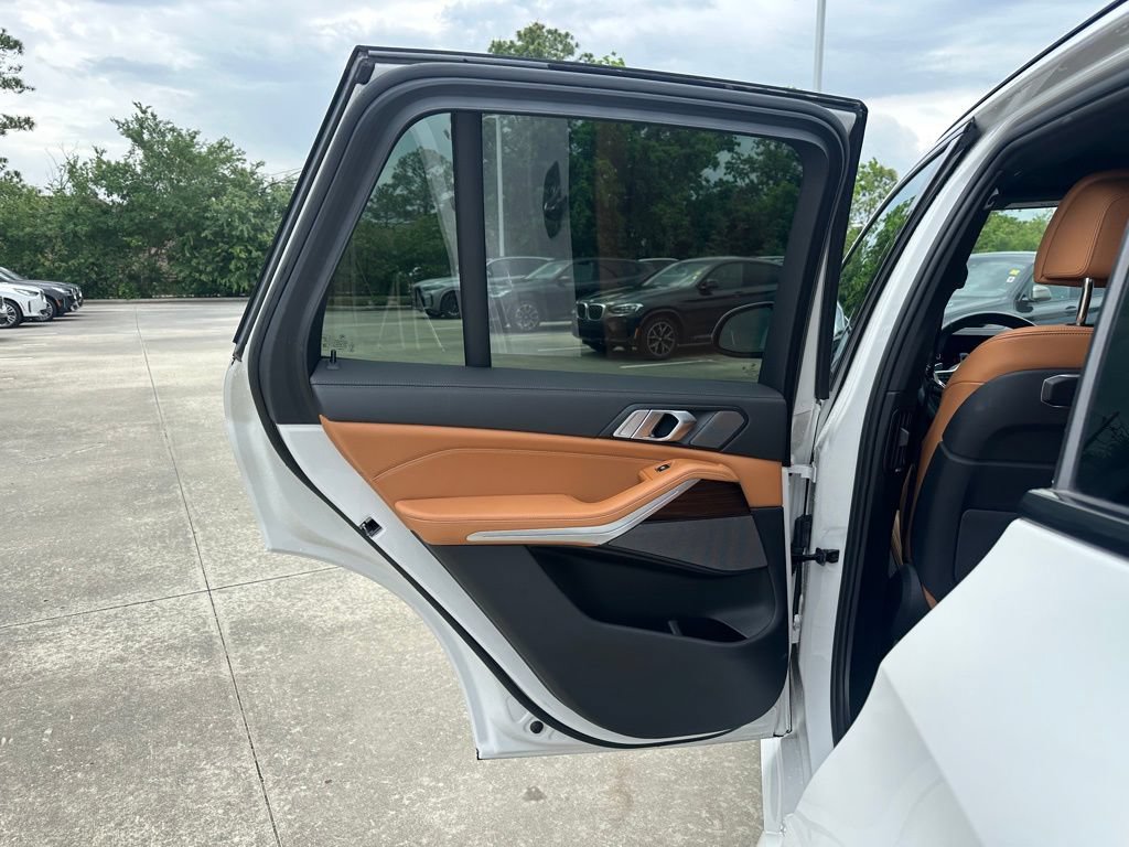 Certified 2024 BMW X5 sDrive40i w/ M Sport Package RWD image 21