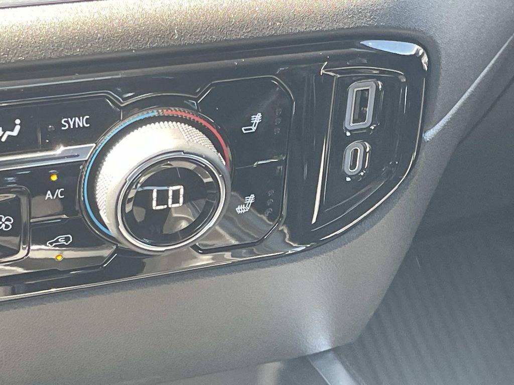 Used 2022 Chevrolet Silverado 1500 LT RWD image 21