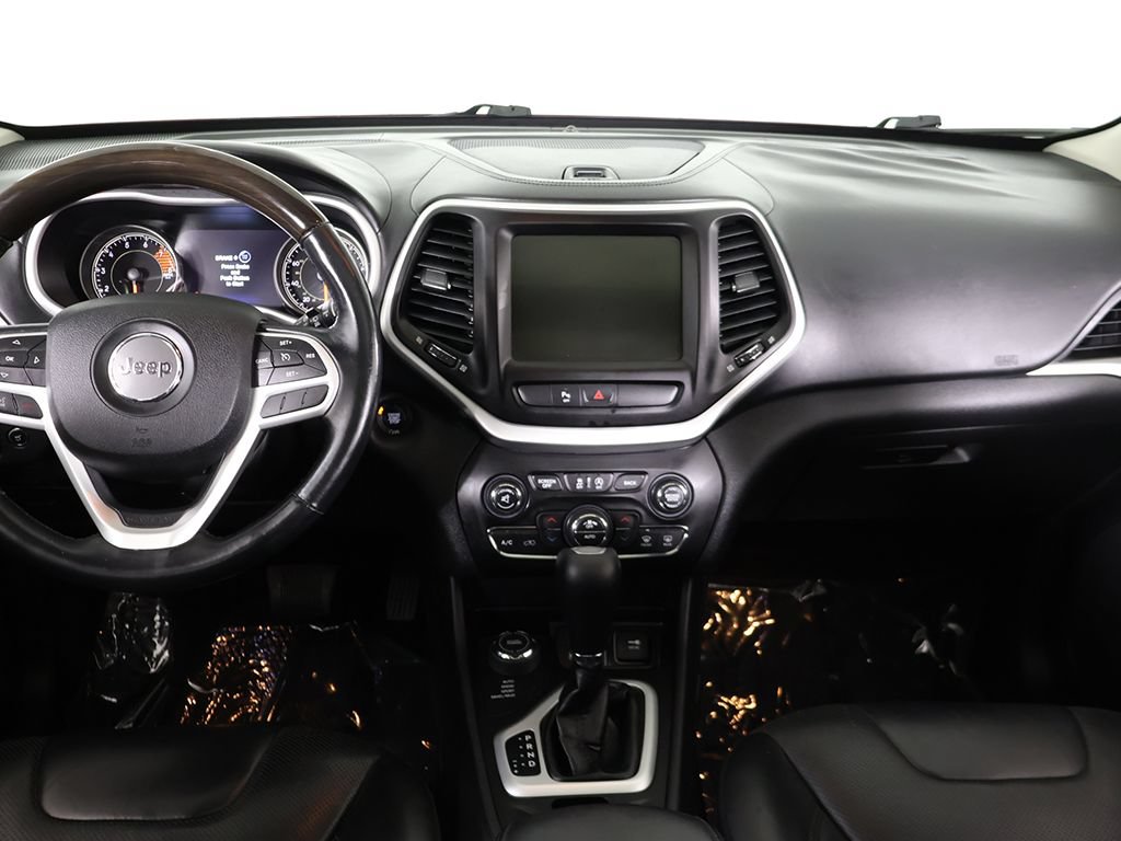 Used 2017 Jeep Cherokee Overland AWD/4WD image 38