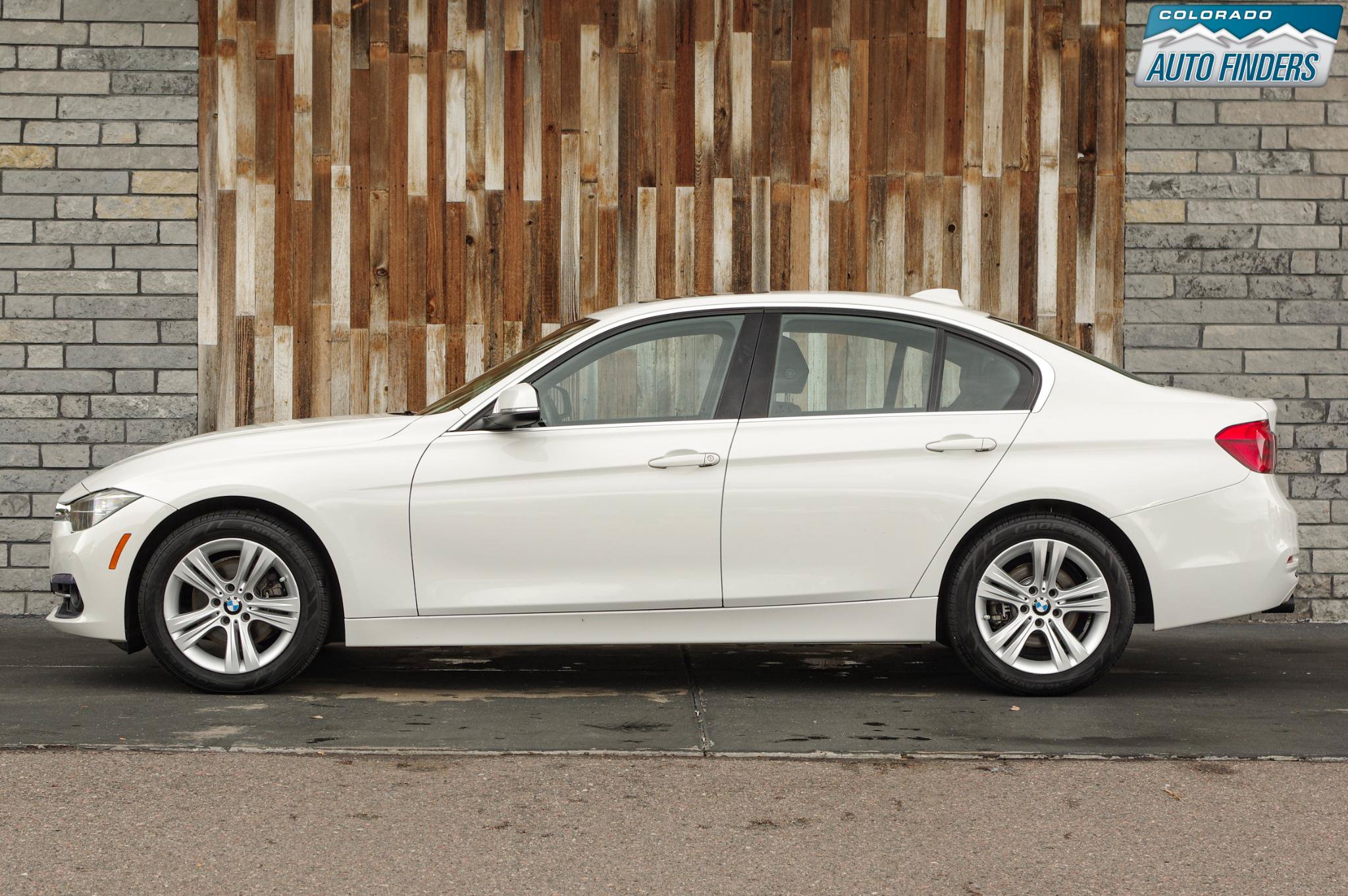 Used 2017 BMW 330i xDrive Sedan AWD/4WD image 3