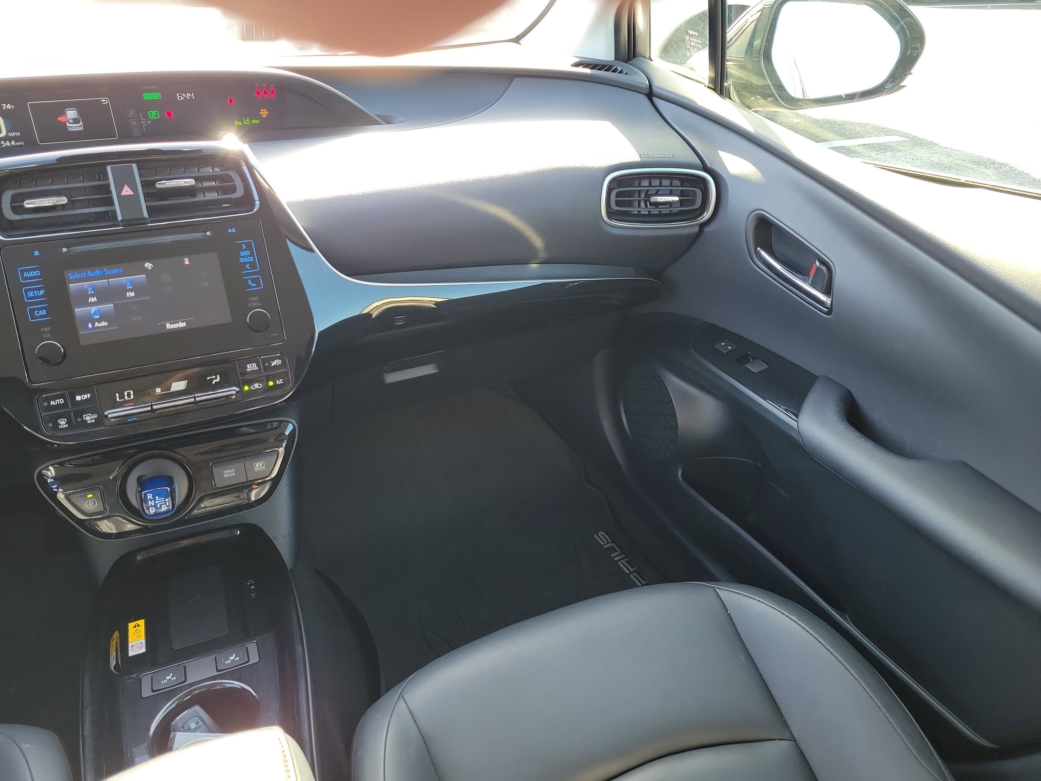 Used 2019 Toyota Prius XLE AWD/4WD image 16