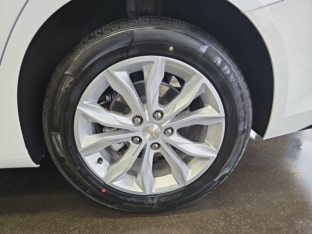 Used 2024 Chevrolet Malibu LT image 32