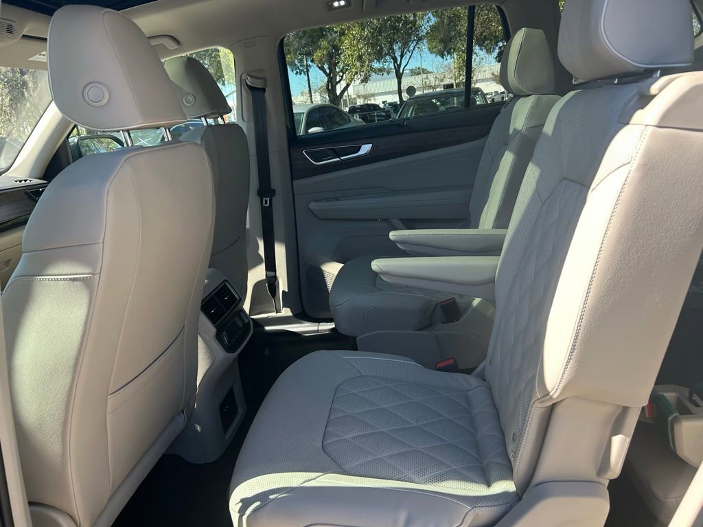 New 2026 Volkswagen Atlas SEL Premium R-Line image 49