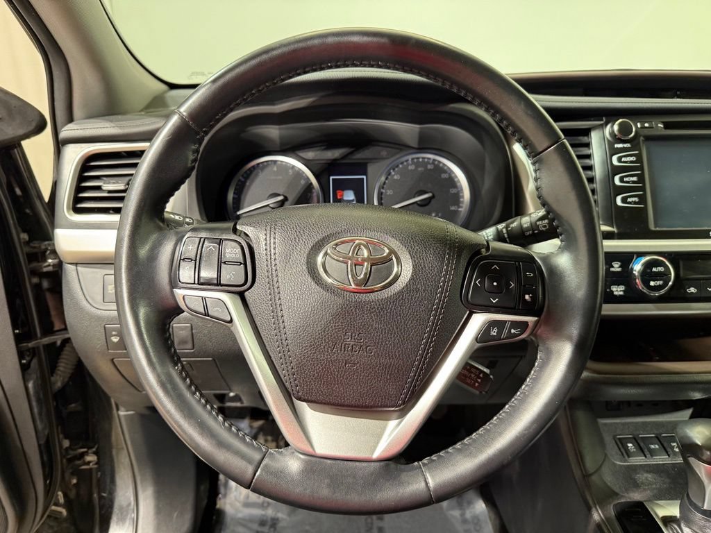 Certified 2019 Toyota Highlander XLE AWD/4WD image 25