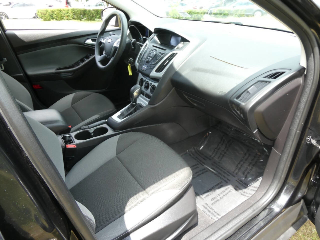 Used 2014 Ford Focus SE w/ Interior Protection Package image 20