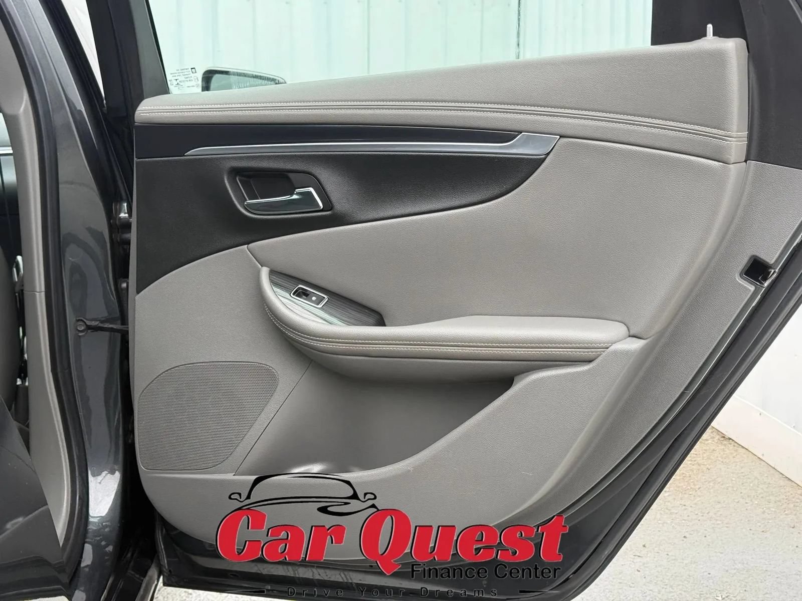 Used 2018 Chevrolet Impala LT FWD image 16