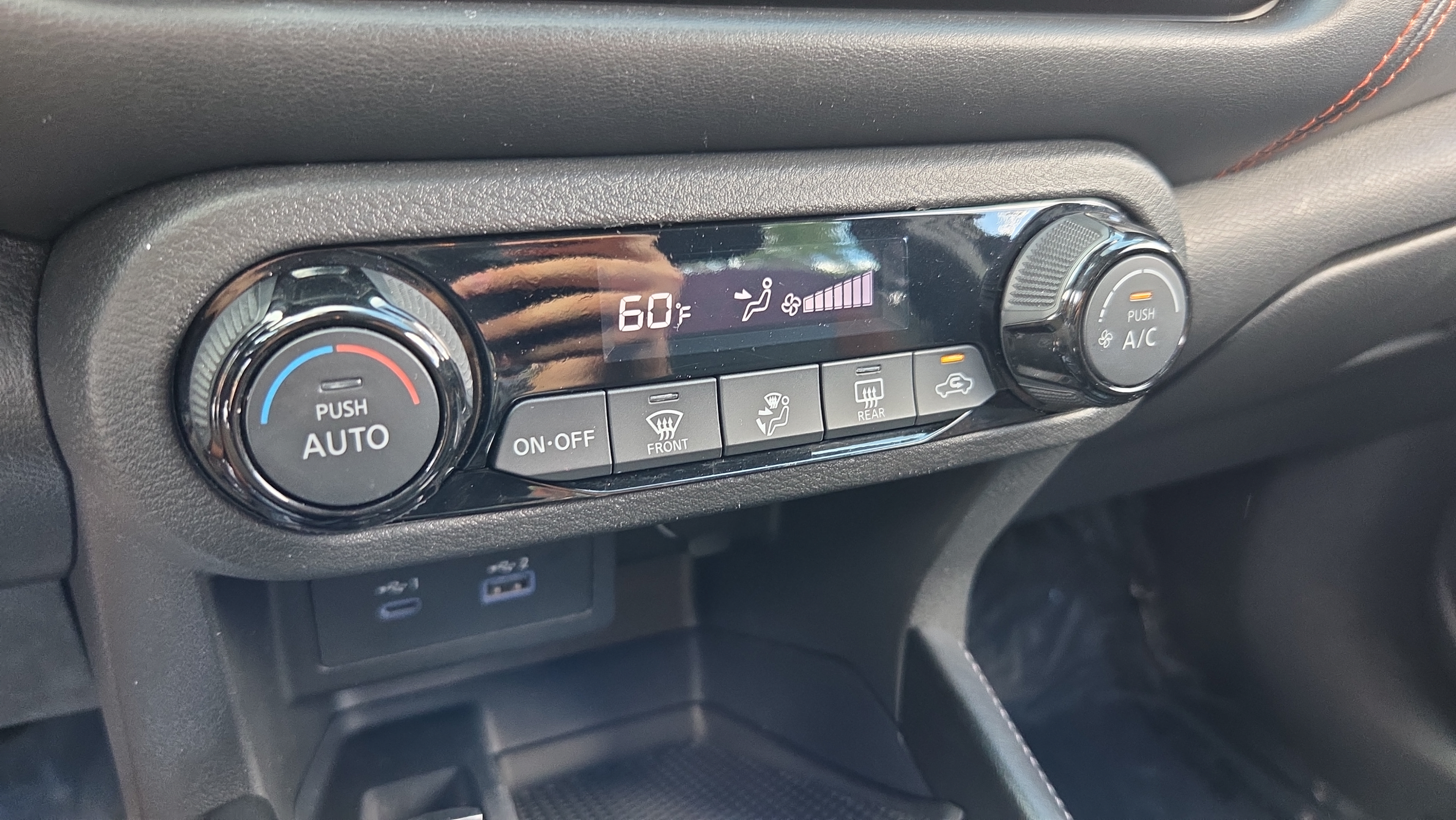 Used 2024 Nissan Kicks SR FWD image 20