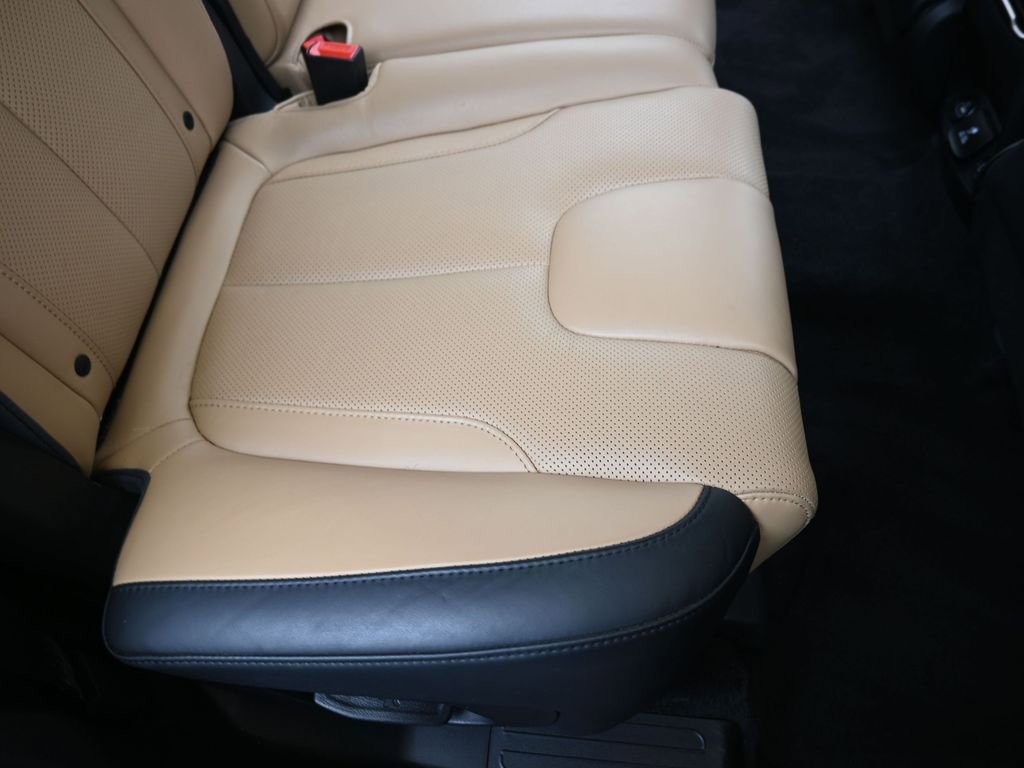 Certified 2023 Hyundai Santa Fe Calligraphy image 16