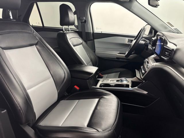 Used 2023 Ford Explorer XLT w/ Equipment Group 202A image 20