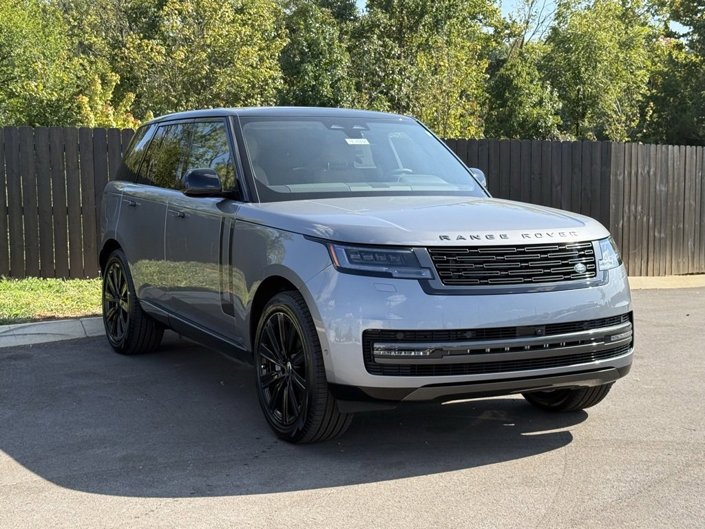 New 2025 Land Rover Range Rover SE image 8
