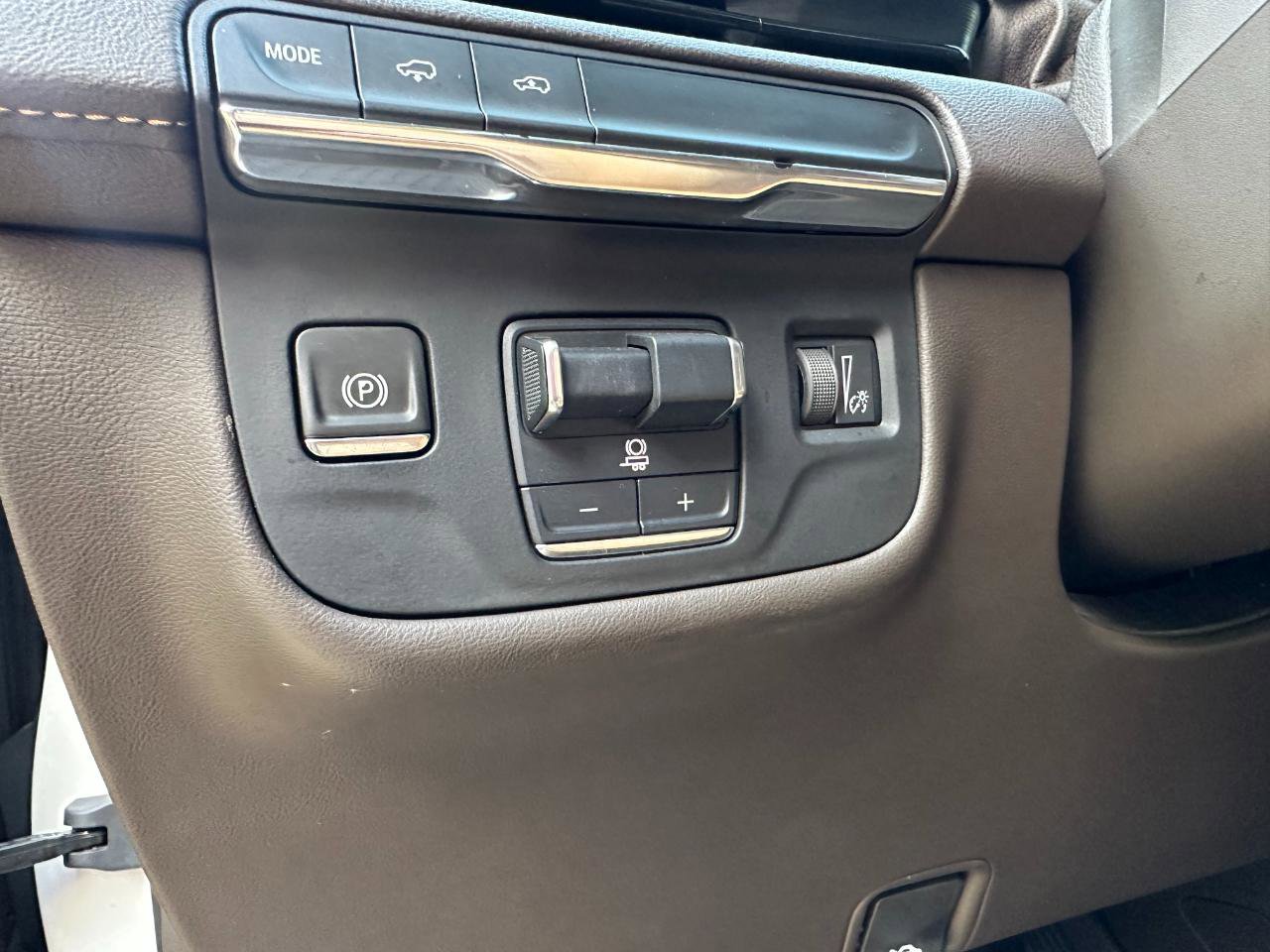 Used 2021 Cadillac Escalade ESV Sport w/ Driver Assist Tech Package image 49